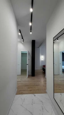Укомплектована 2к квартира в зданому будинку в центрі