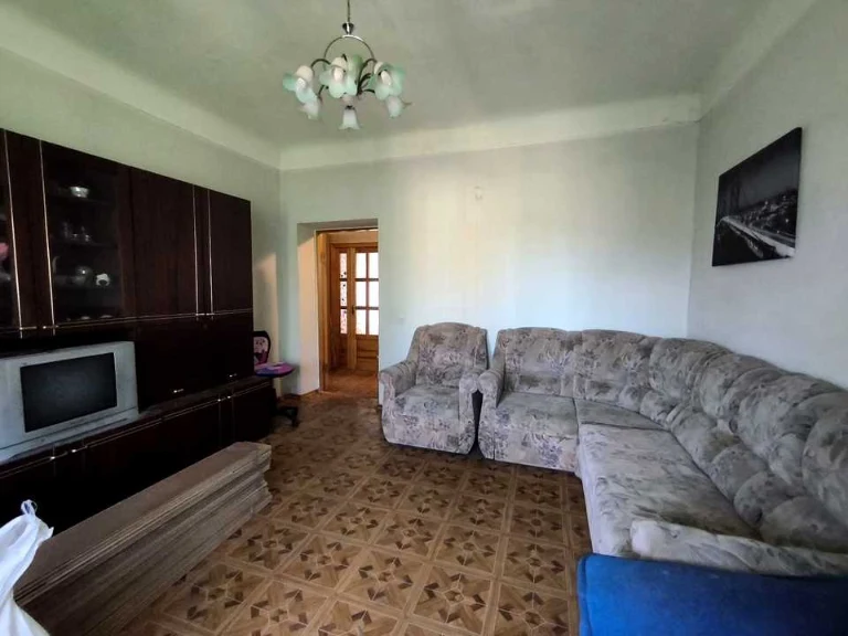Apartment. Kharkiv, Industrial Avenue (Frunze)