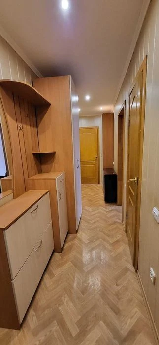 2к квартира біля 5 школи