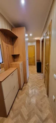 2к квартира біля 5 школи