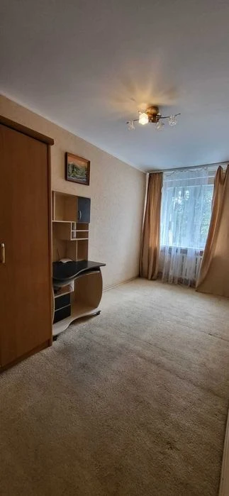 2к квартира біля 5 школи