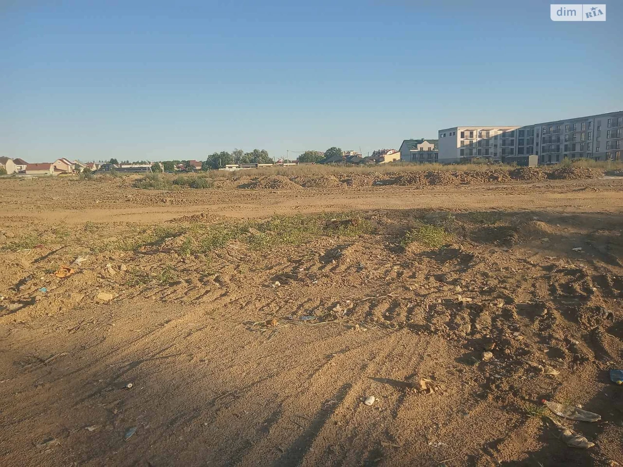 Продаж Ділянка під житлову забудову Садовий