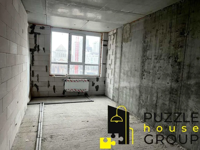 Apartment. Kyiv, Mykola Bazhana Ave., (Building 4)