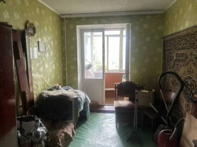 3к в цеглі Виставка, двостороння кімнати роздільні. Оформлен