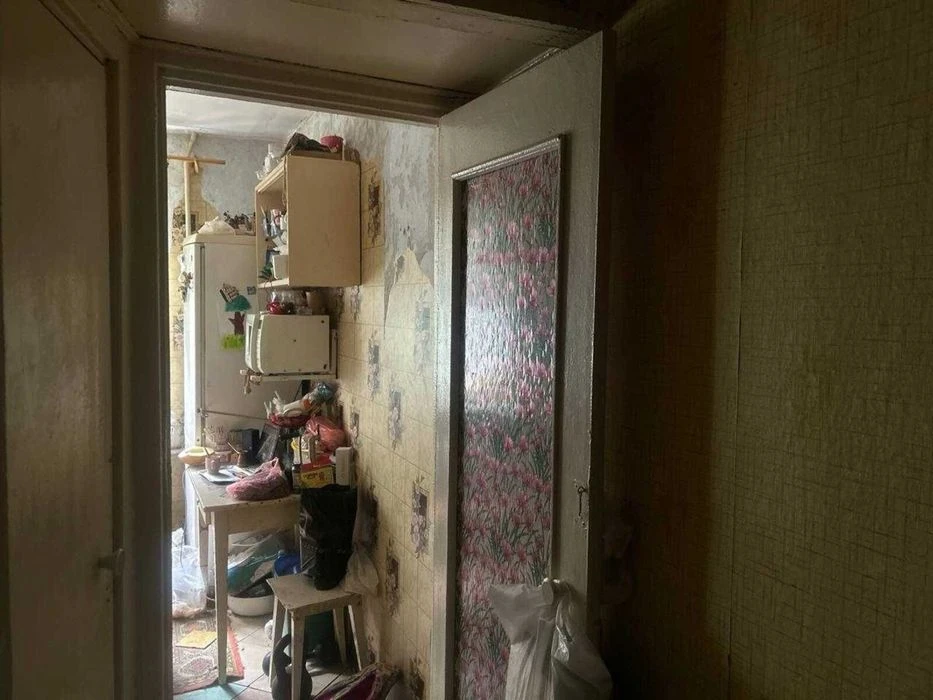 3к в цеглі Виставка, двостороння кімнати роздільні. Оформлен