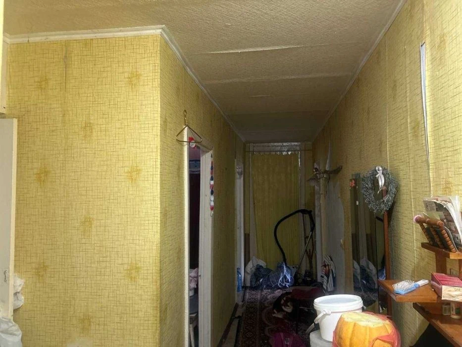 3к в цеглі Виставка, двостороння кімнати роздільні. Оформлен