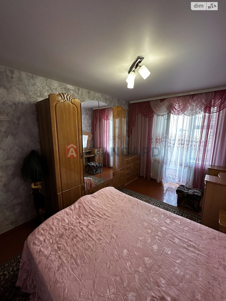 Продаж Квартира Виставка