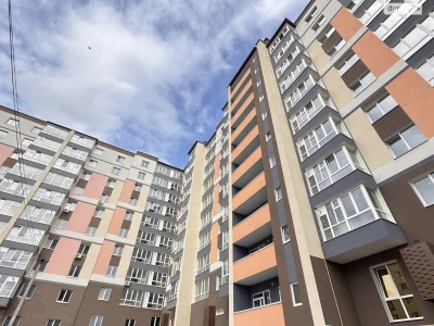 Продаж Квартира Озерна