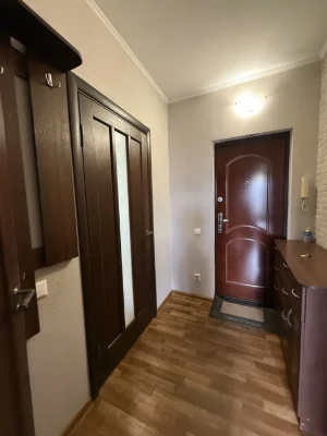 Продам однокімнатну квартиру на Захисників   Маріуполя,3
