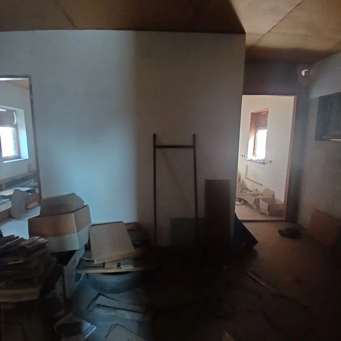 Продаю два житла в одному дворі рн сш 36