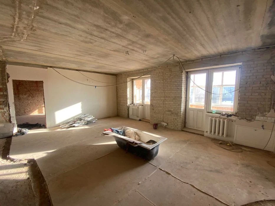 Продам 3х кімнатну квартиру в центрі міста.