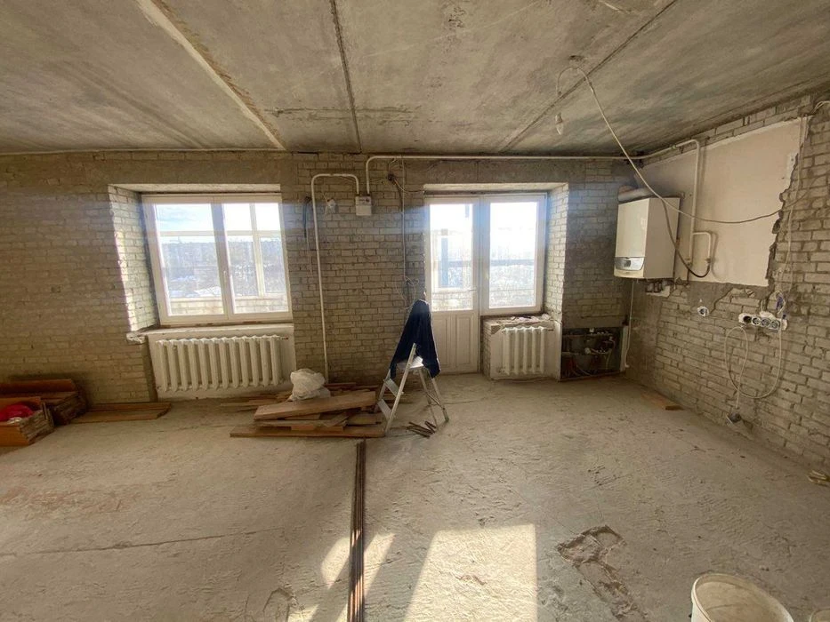 Продам 3х кімнатну квартиру в центрі міста.