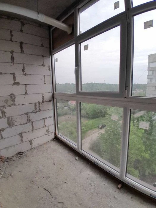 Продаж 1-кімнатної квартири в новобудові по вул. Збройних Си