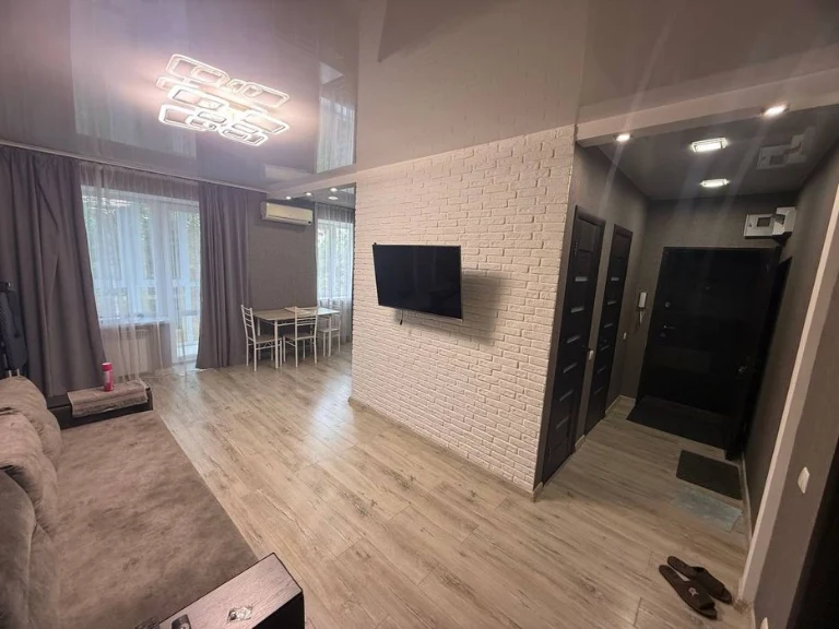 Продам 2-х комнатную квартиру ул.