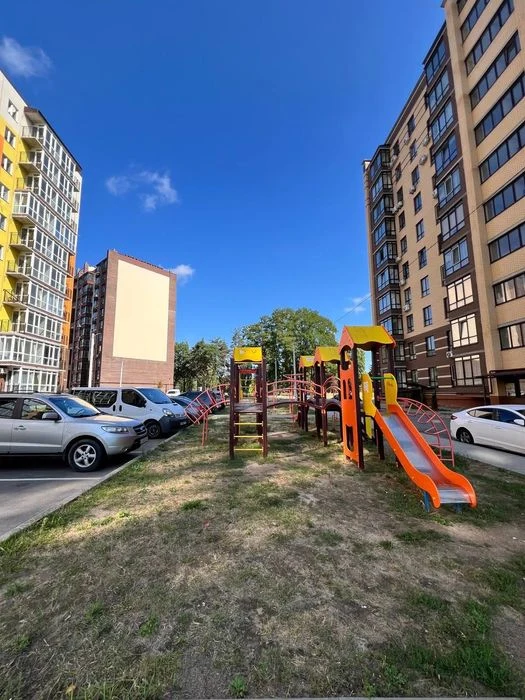 Продам 2 кімнатну квартиру Масани!