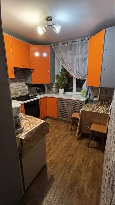 RLT T01 Продам 2 кімнатну квартиру у самому серці Чернігова!