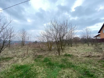 Земельна ділянка під будівництво, Великий Кучурів, кут. Дубк