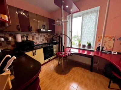 Квартира. Київ, Срібнокільська вул.