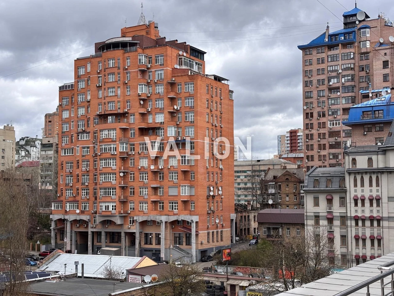 For sale 1-room apartment on Zlatoustovska 34 residential complex Hoffman