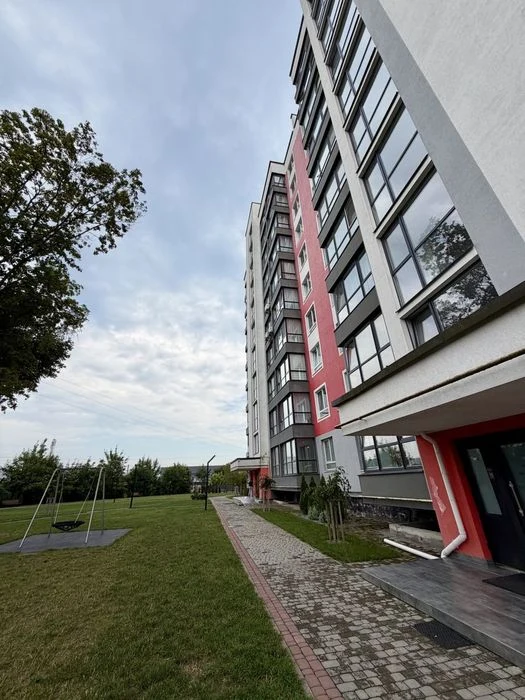 Продаж 3 кімнатної квартири вул. Хмельницького