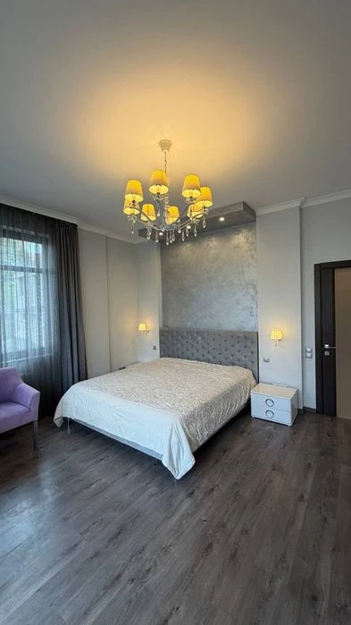 Продаж 3 кімнатної квартири вул. Мучна