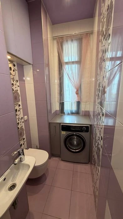 Продаж 3 кімнатної квартири вул. Мучна