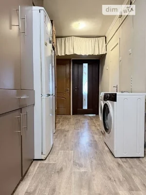 Room for sale 17.7 sq. m. on Azerbaycanska Street 8B • ID 34