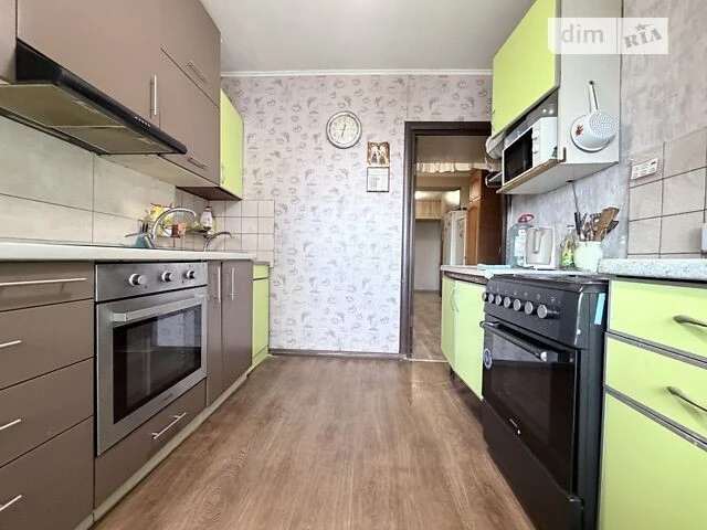 Room for sale 17.7 sq. m. on Azerbaycanska Street 8B • ID 34