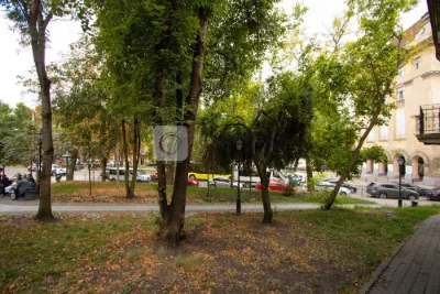 БЕЗ КОМІСІЇ Продаж 2-кімнатної квартири в центрі вул. Вічева