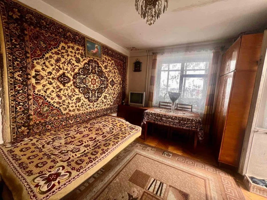 Продаж 2 кімнатної квартири в ближньому центрі по вул. Масар