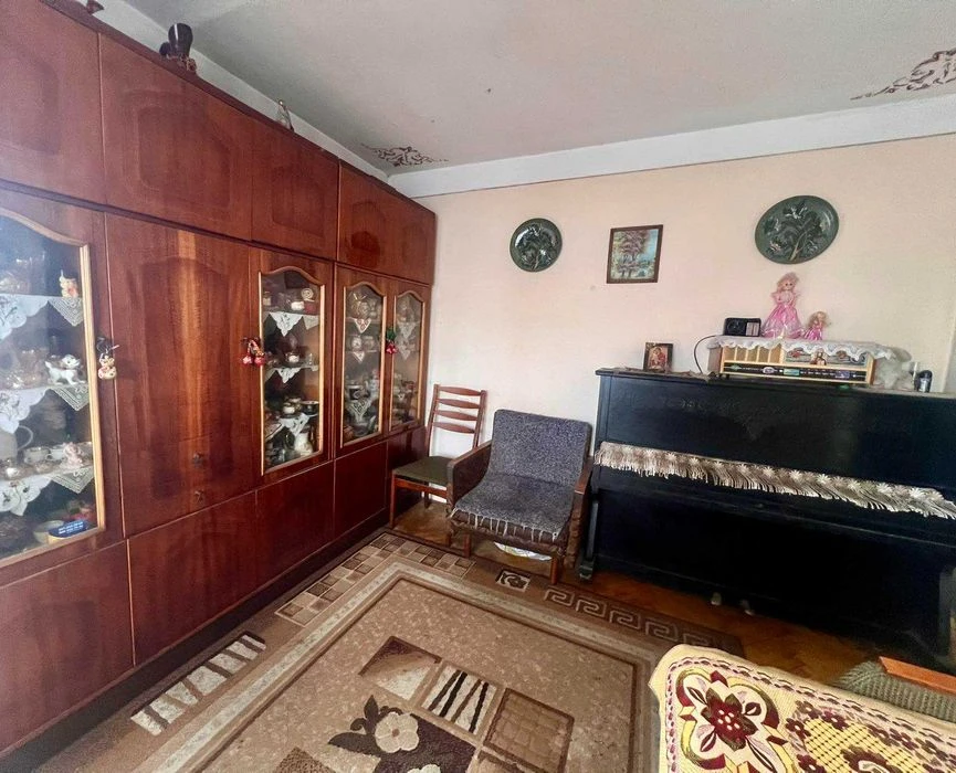 Продаж 2 кімнатної квартири в ближньому центрі по вул. Масар