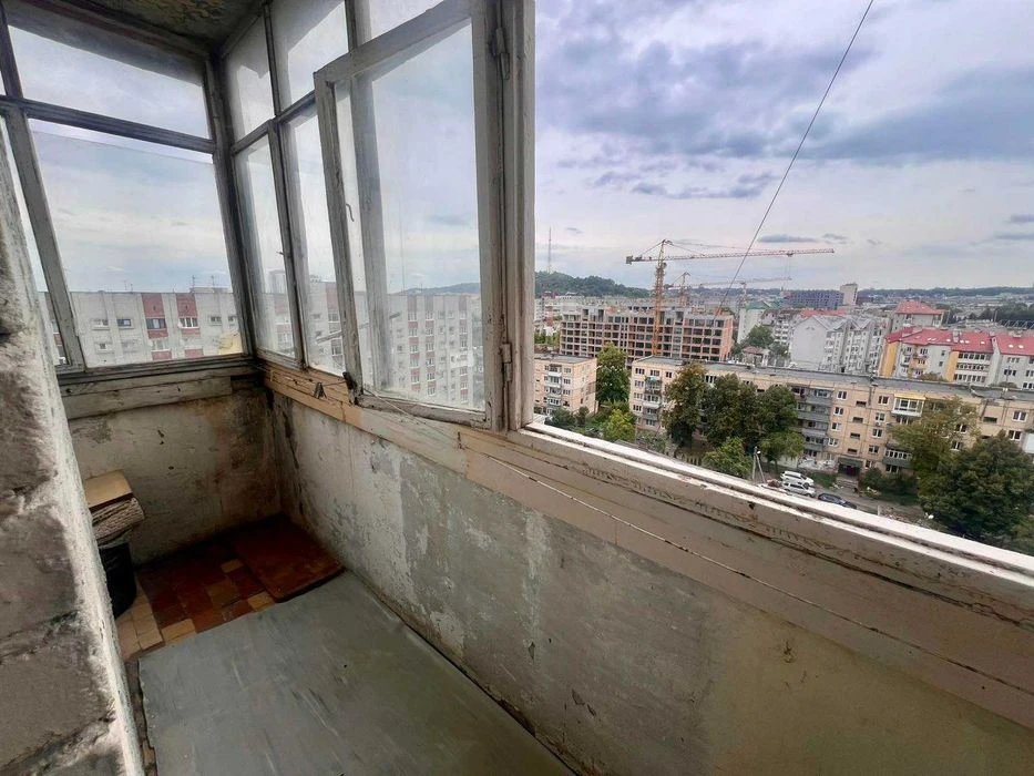Продаж 2 кімнатної квартири в ближньому центрі по вул. Масар