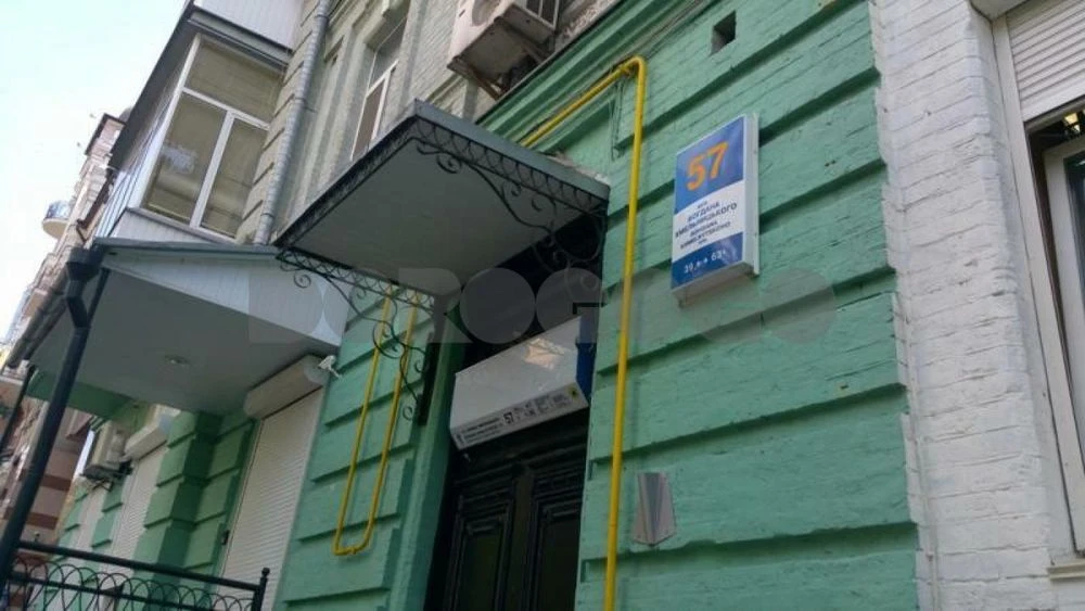 Продаж 1-к квартири-студії, вул. Богдана Хмельницького, Істо