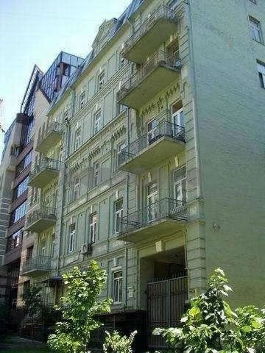 Продаж 1-к квартири-студії, вул. Богдана Хмельницького, Істо