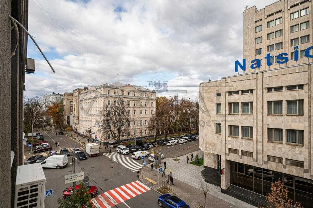 Продаж 3-кім. квартира 70 м², вул. Інститутська, Липська / П