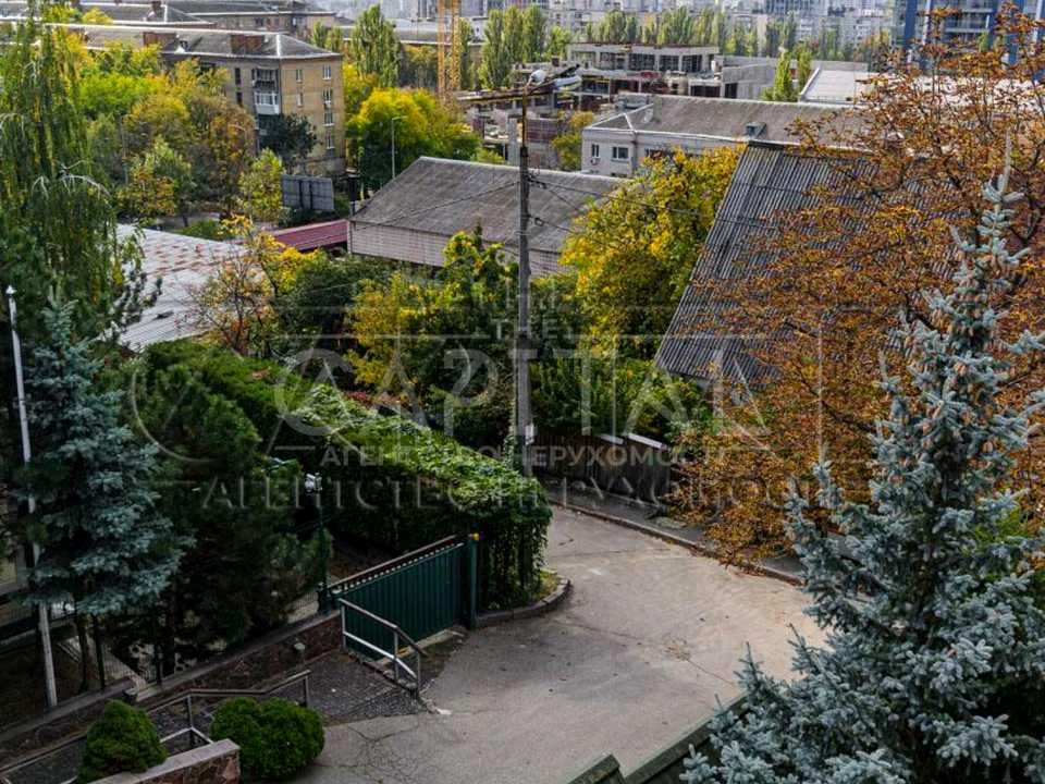 Будинок. Київ, Павла Загребельного вул. (Миколи Раєвського)