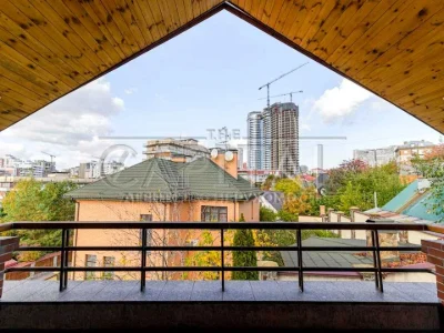Будинок. Київ, Павла Загребельного вул. (Миколи Раєвського)