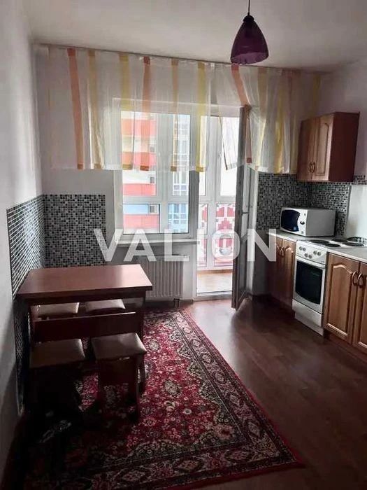 For sale 2-room apartment 64 sq. m. Residential complex Patriotika, Sof st.