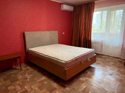 Квартира. Київ, Ревуцького вул.