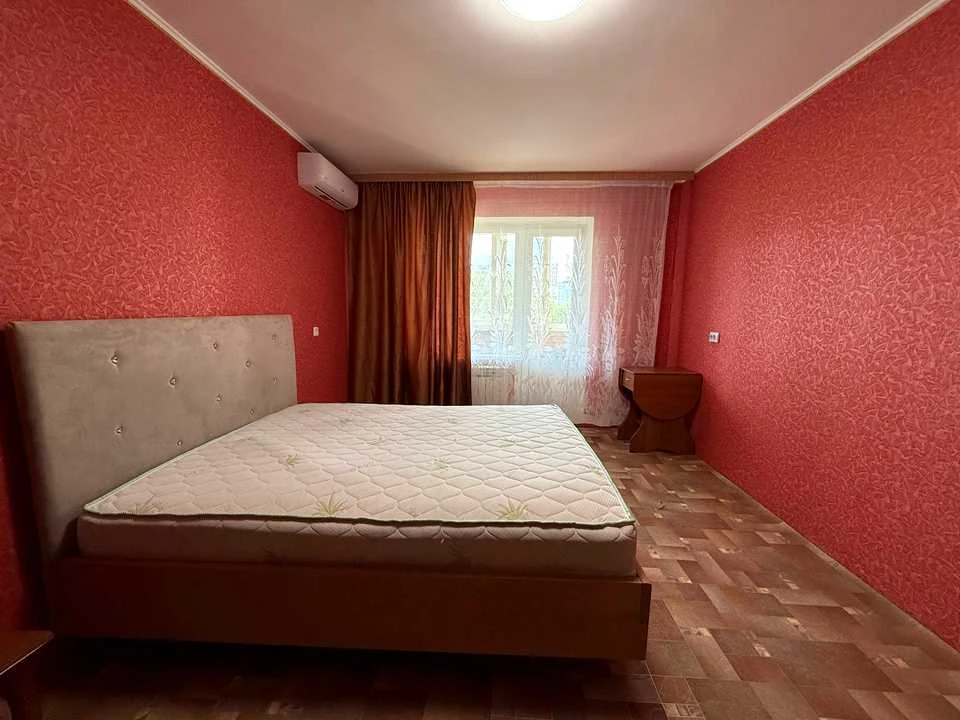 Квартира. Київ, Ревуцького вул.
