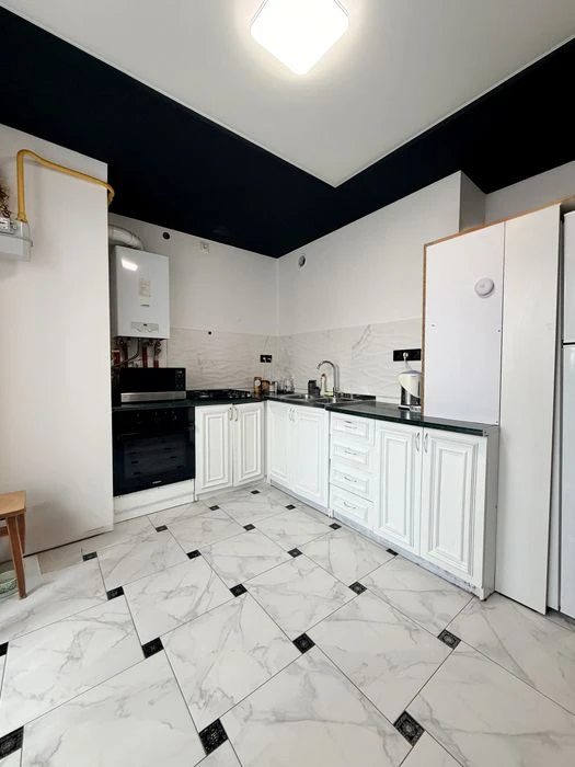 Продаж 2-кім. квартири 65.4 м.кв., в. Глинянський Тракт