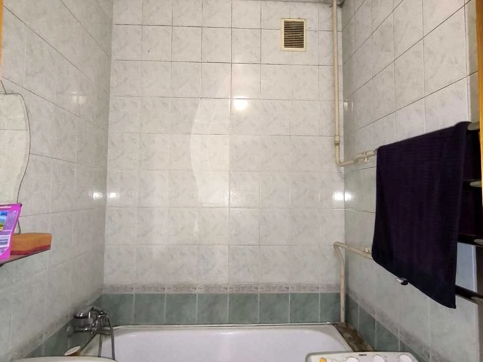 Apartment. Kharkiv, Industrial Avenue (Frunze)