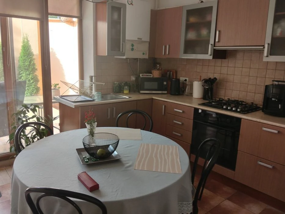 продам будинок в районі вулиці Вовчинецької