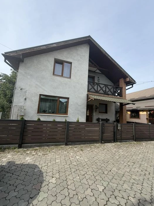 продам будинок в районі вулиці Вовчинецької