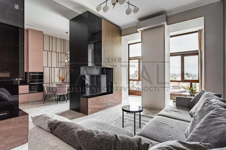 Продаж 3-кім. квартира 141 м², Печерський / вул. Круглоуніве