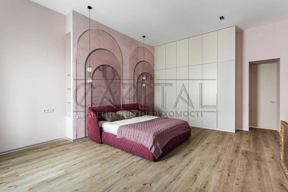 Продаж 3-кім. квартира 141 м², Печерський / вул. Круглоуніве