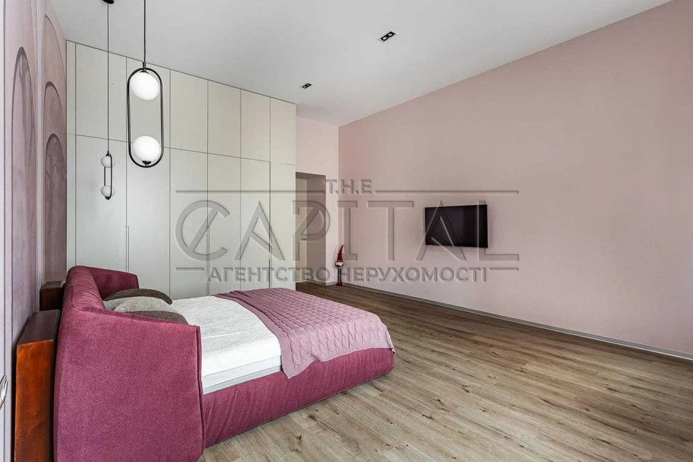Продаж 3-кім. квартира 141 м², Печерський / вул. Круглоуніве