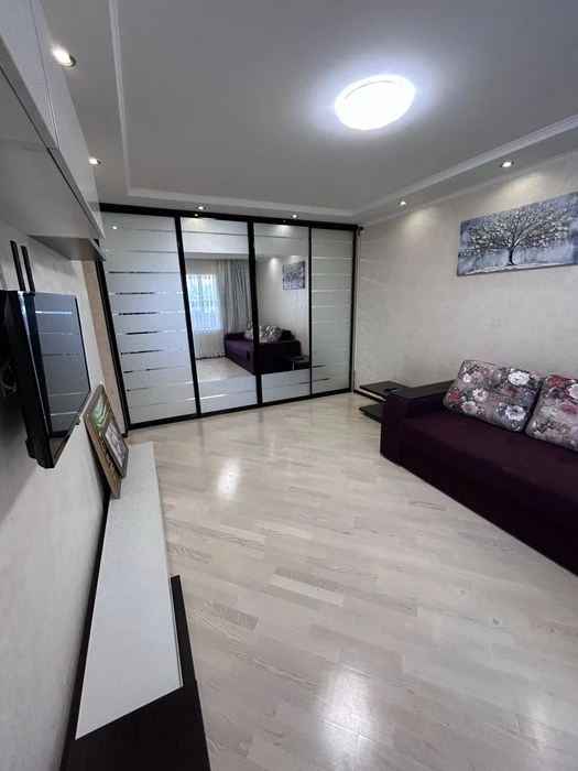 Без % Затишна 1-кімнатна 43,4 м² з ремонтом | Вишняківська 7