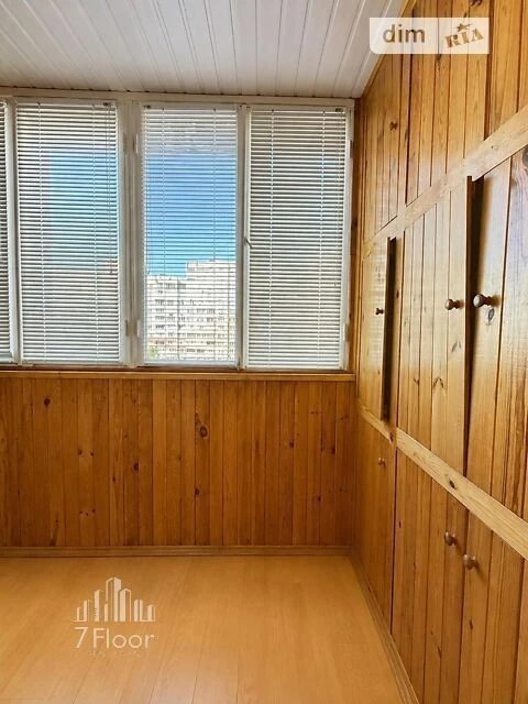 Sale of 2-room apartment 60 sq. m. on Mykola Zakrevskoho St. 19 •
