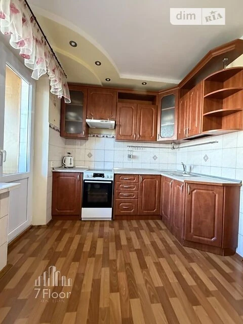 Sale of 2-room apartment 60 sq. m. on Mykola Zakrevskoho St. 19 •